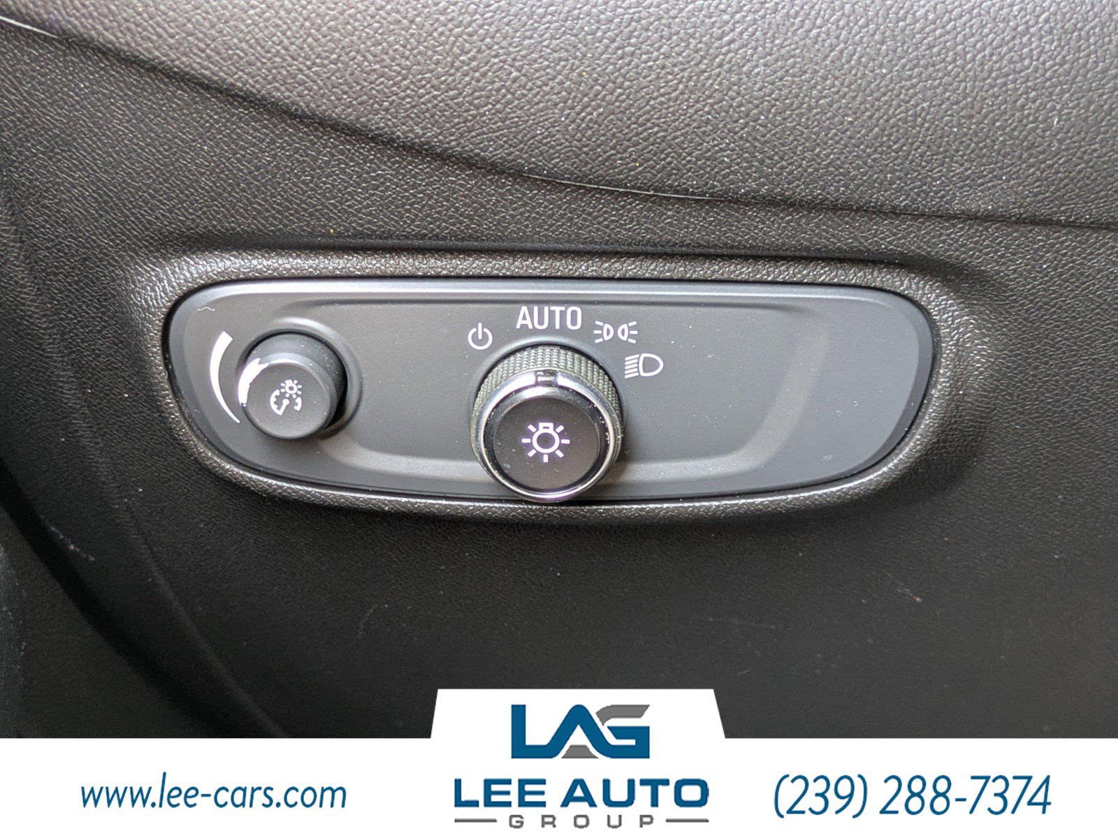 Used 2021 Chevrolet Equinox LS image 21
