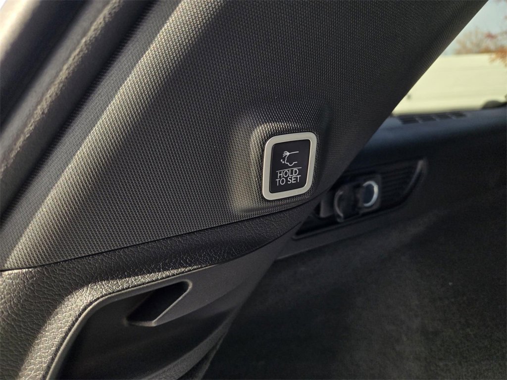 New 2025 Jeep Grand Cherokee Overland w/ Luxury Tech Group IV image 11