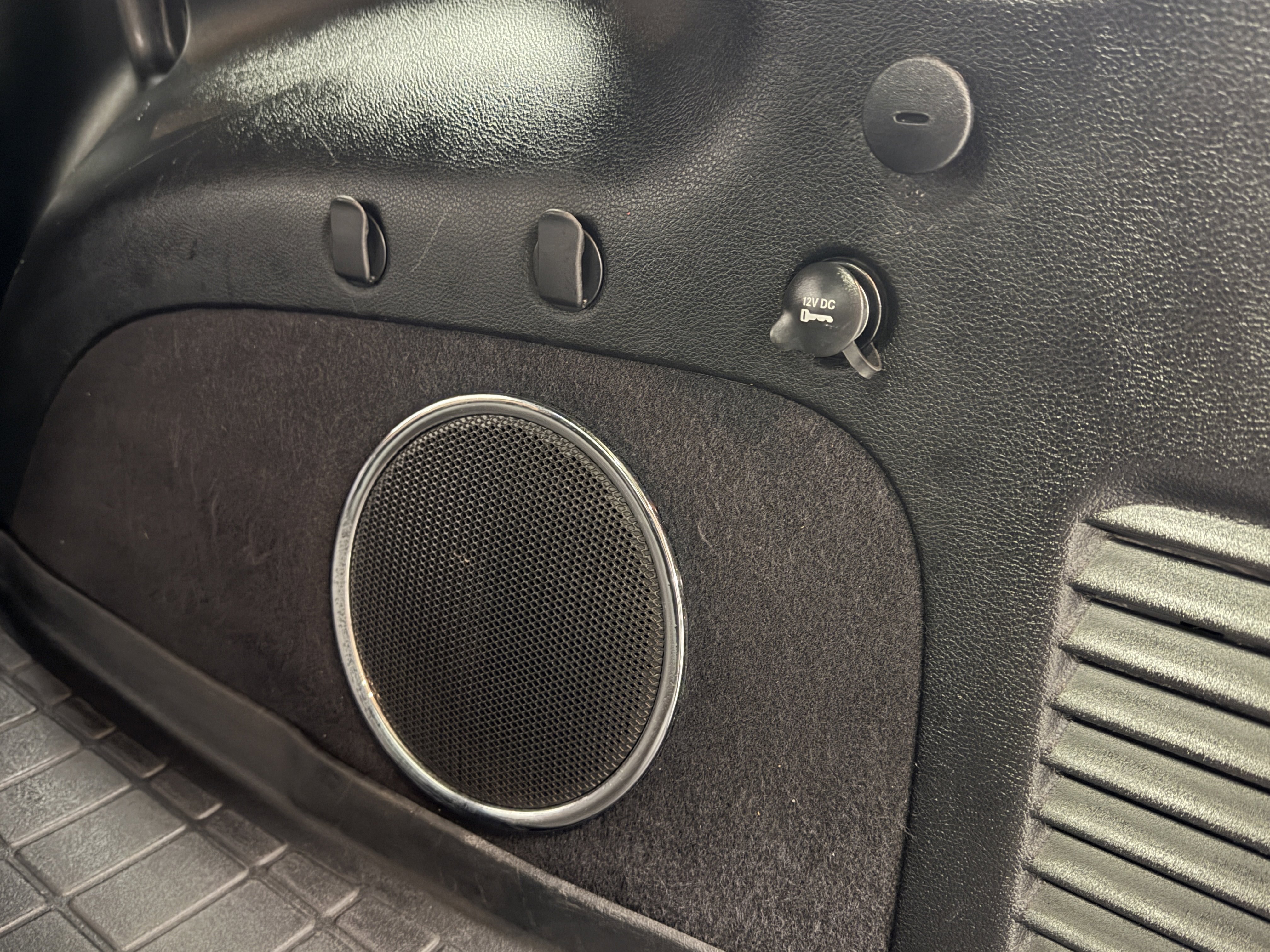 Used 2020 Jeep Grand Cherokee Overland image 32