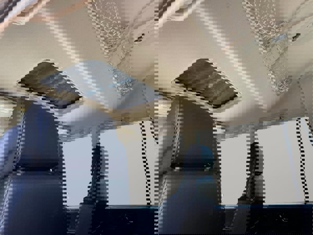 Used 2004 Land Rover Discovery SE image 15