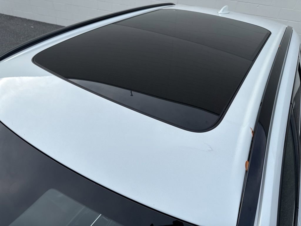 Used 2024 Volvo XC60 T8 Plus w/ Protection Package Premier image 10