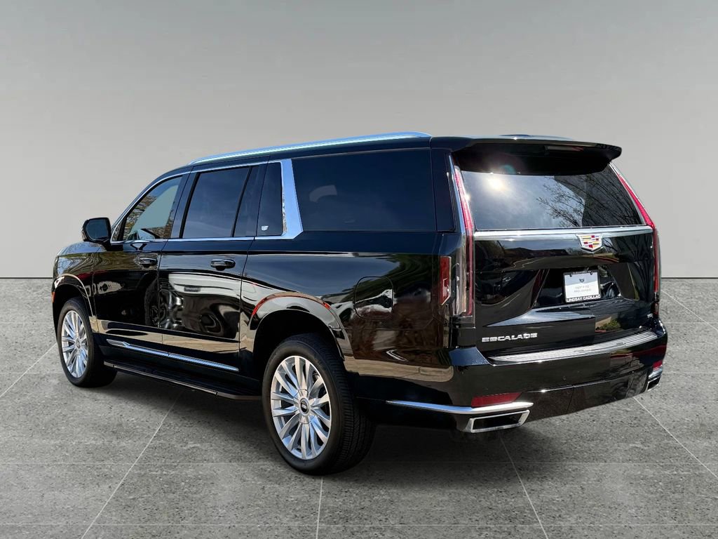 Used 2024 Cadillac Escalade ESV Luxury image 12