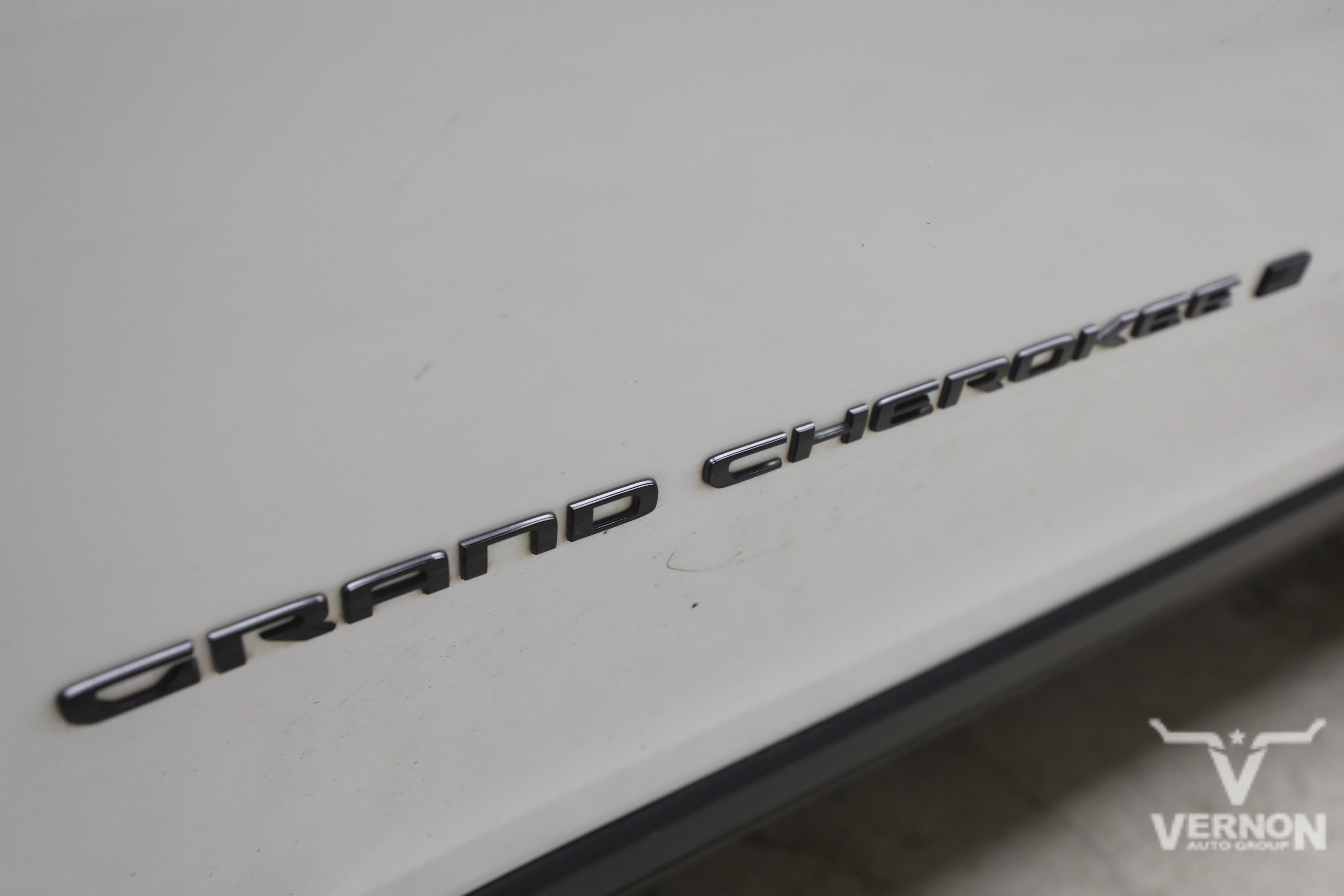 Used 2023 Jeep Grand Cherokee Altitude AWD/4WD image 11