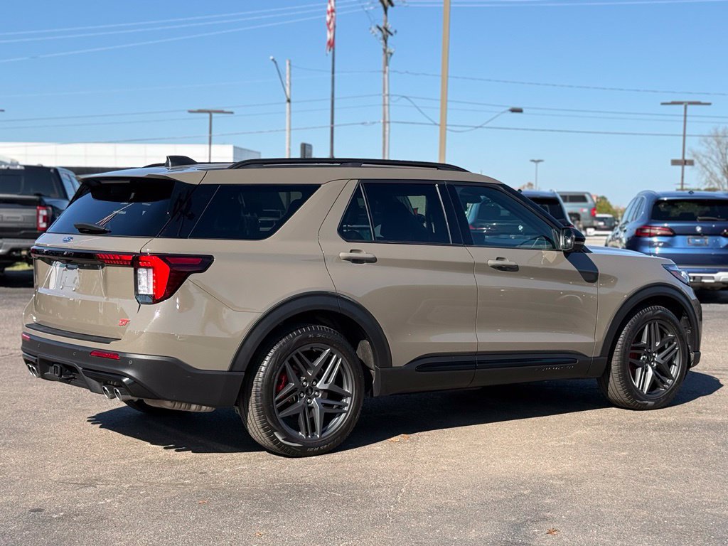Used 2026 Ford Explorer ST w/ Sun And Sound Package AWD/4WD image 44