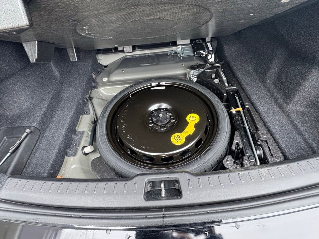 Used 2024 Volvo S60 B5 Plus image 8