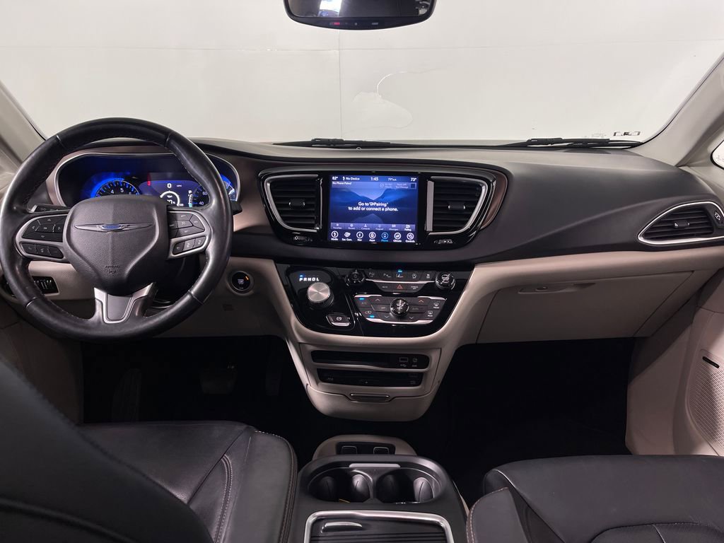 Used 2019 Chrysler Pacifica Touring-L Plus w/ Advanced Safetytec Group FWD image 14