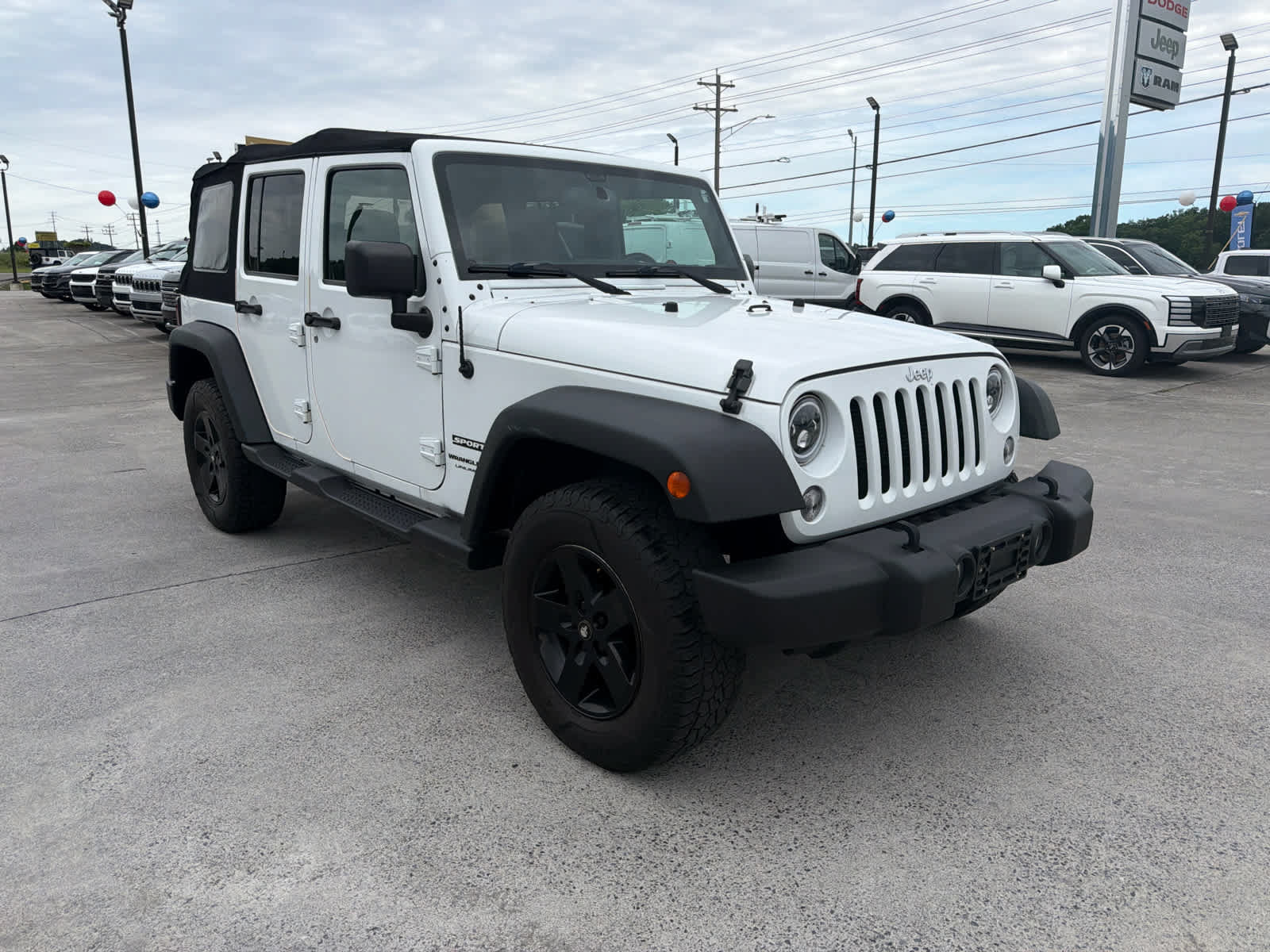 Used 2018 Jeep Wrangler Unlimited Sport S AWD/4WD image 4