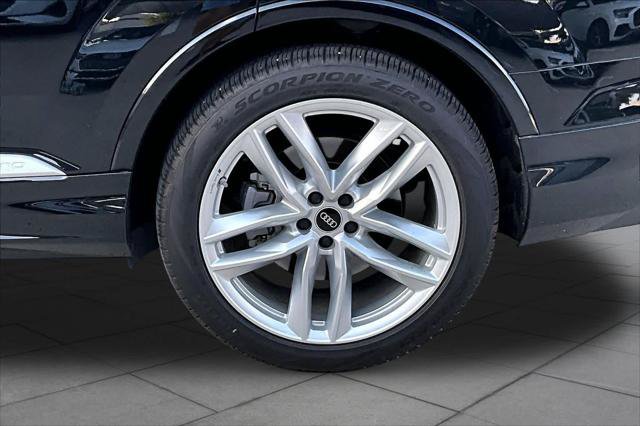 Certified 2025 Audi Q7 3.0T Premium Plus AWD/4WD image 10