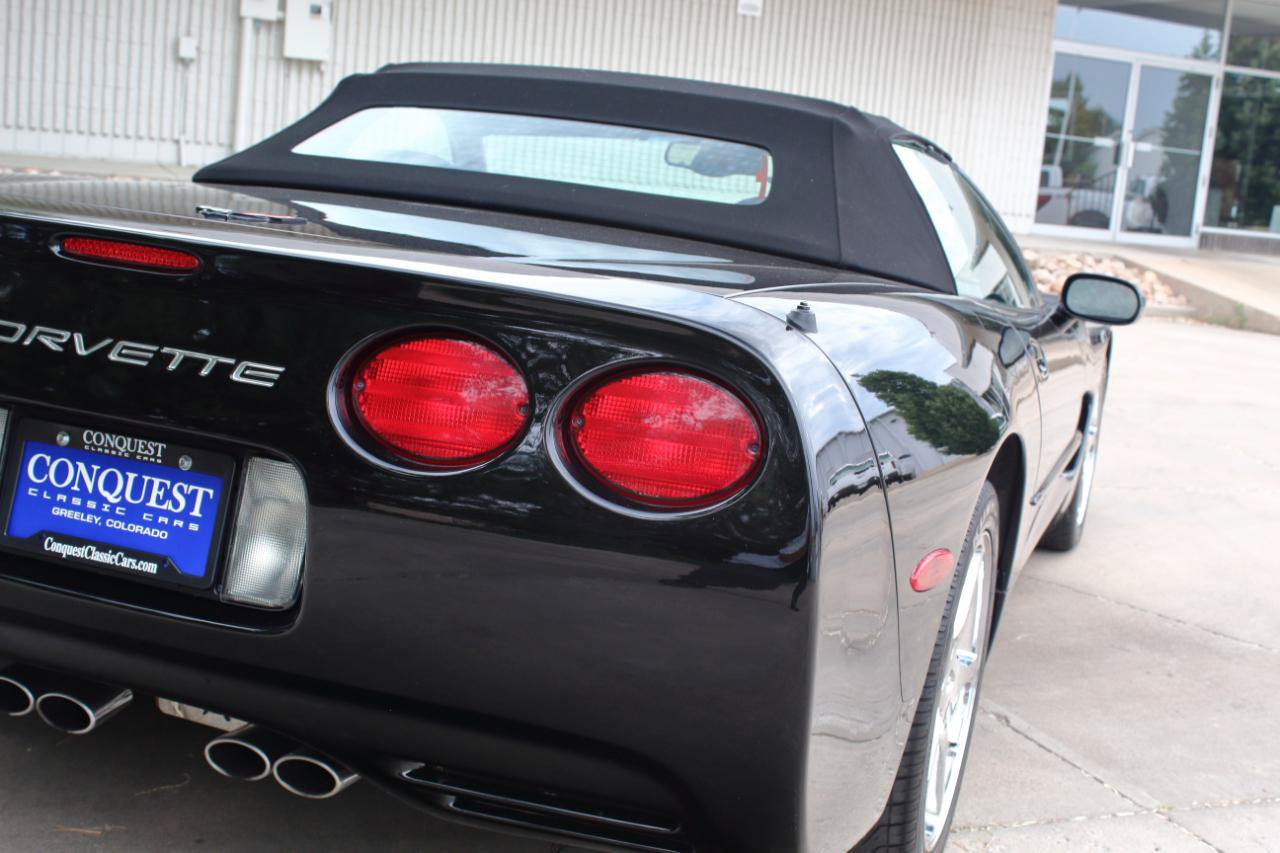 Used 2002 Chevrolet Corvette Convertible w/ Preferred Equipment Group2 RWD image 19
