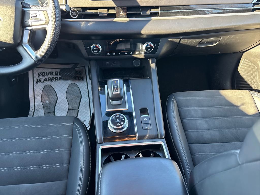 Used 2023 Mitsubishi Outlander SE image 19
