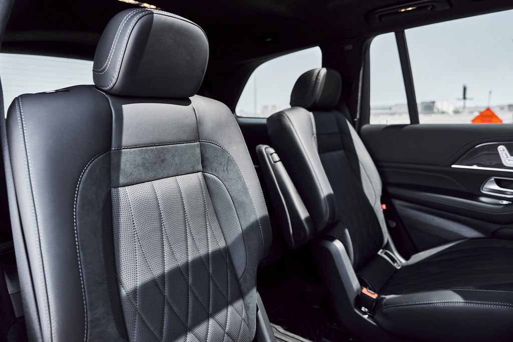 Used 2025 Mercedes-Benz GLS 63 AMG 4MATIC image 45