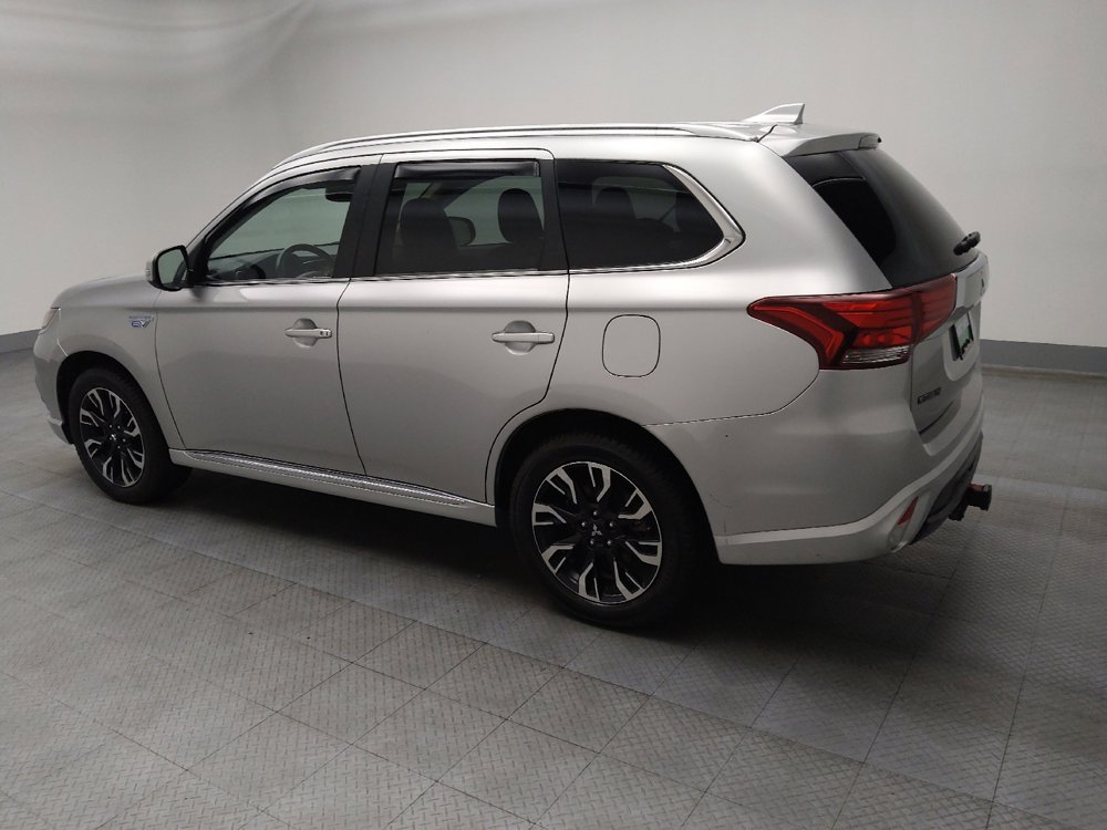 Used 2018 Mitsubishi Outlander SEL image 3