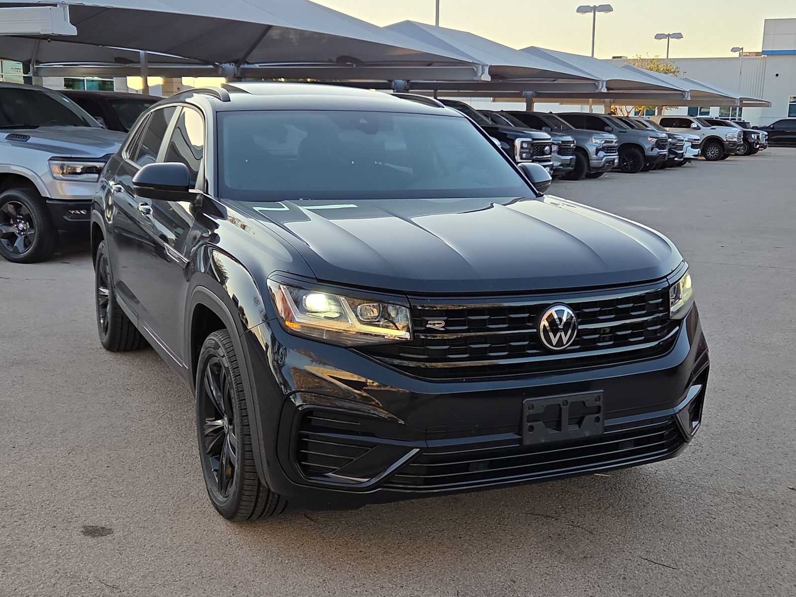 Used 2023 Volkswagen Atlas Cross Sport SEL R-Line AWD/4WD image 3