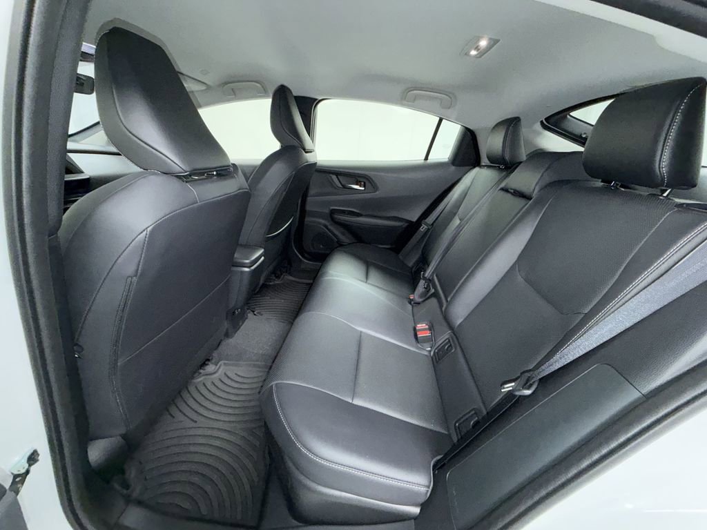 Used 2024 Toyota Prius XLE image 4