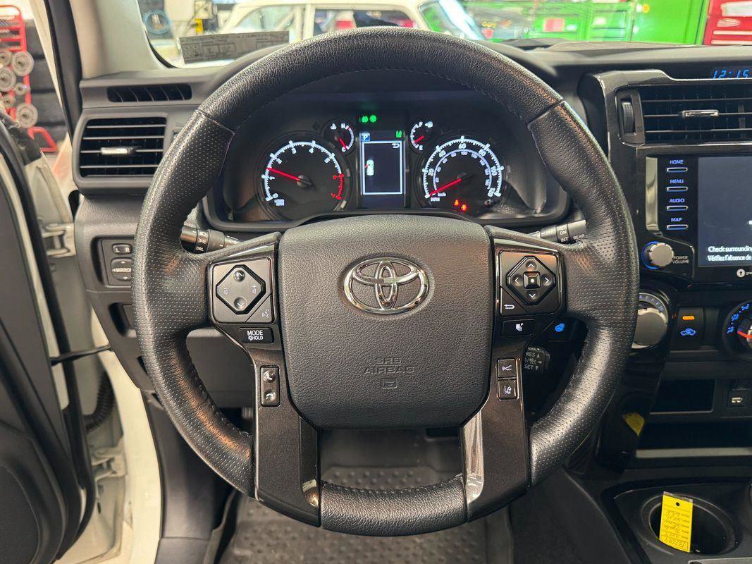 Used 2023 Toyota 4Runner 40th Anniversary SE AWD/4WD image 5