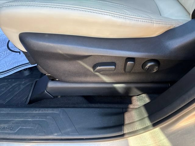 Used 2019 Subaru Ascent Limited AWD/4WD image 14