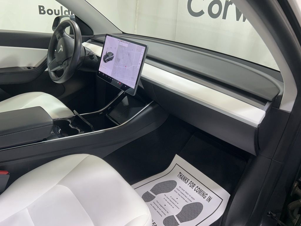 Used 2020 Tesla Model Y Long Range image 14