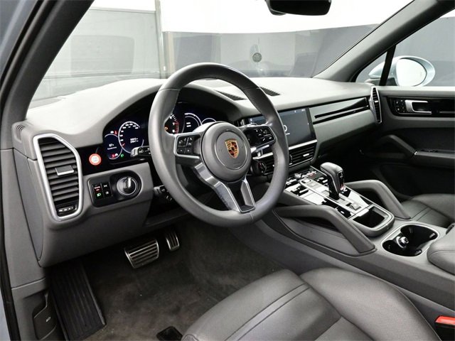 Used 2020 Porsche Cayenne S image 4