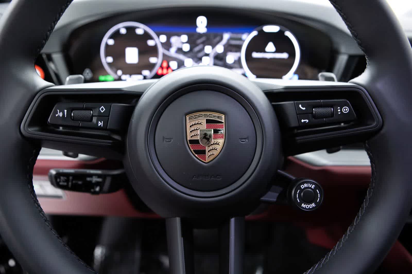Certified 2025 Porsche Cayenne E-Hybrid AWD/4WD image 14