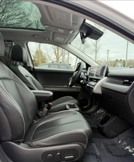 Used 2023 Hyundai Ioniq 5 Limited AWD/4WD image 12