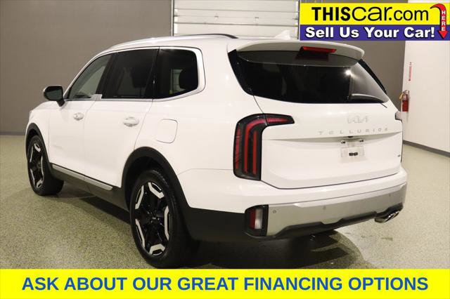 Used 2023 Kia Telluride EX w/ EX Captain's Chair Package image 5