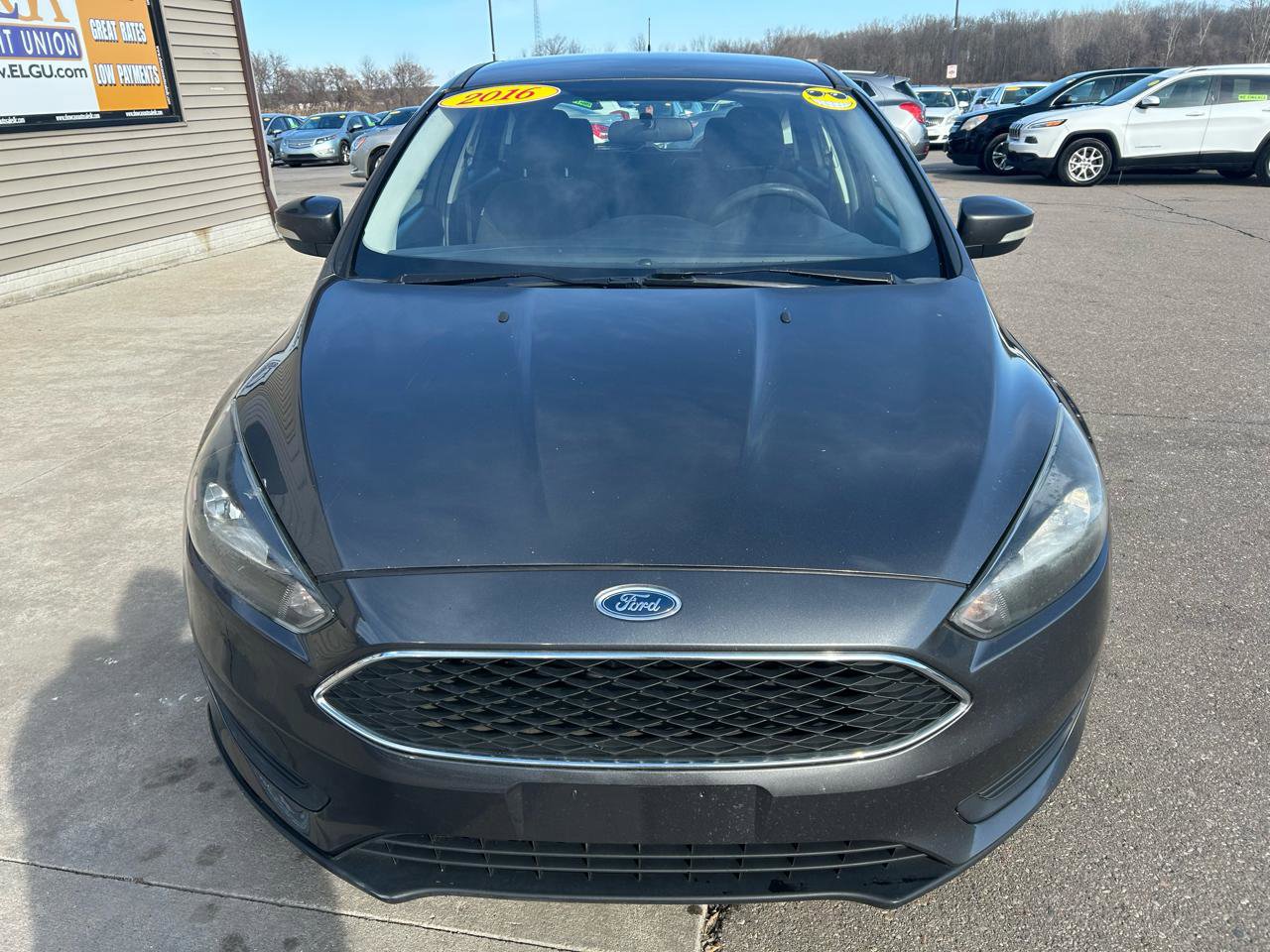 Used 2016 Ford Focus SE image 2