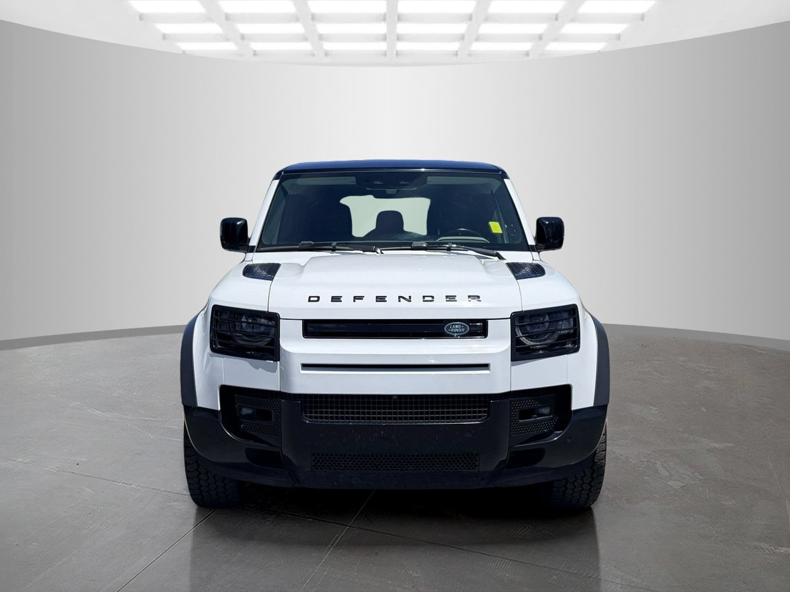 Used 2021 Land Rover Defender 110 X-Dynamic HSE AWD/4WD image 2