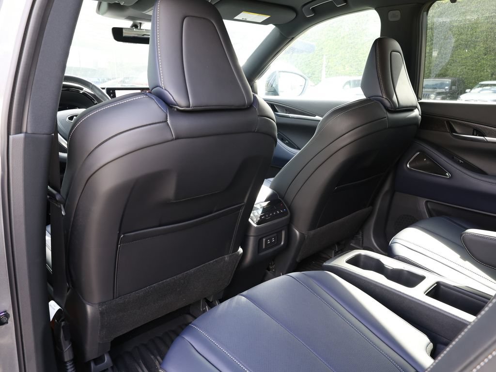 Certified 2026 INFINITI QX60 Sport w/ Dark Cargo Package AWD/4WD image 19