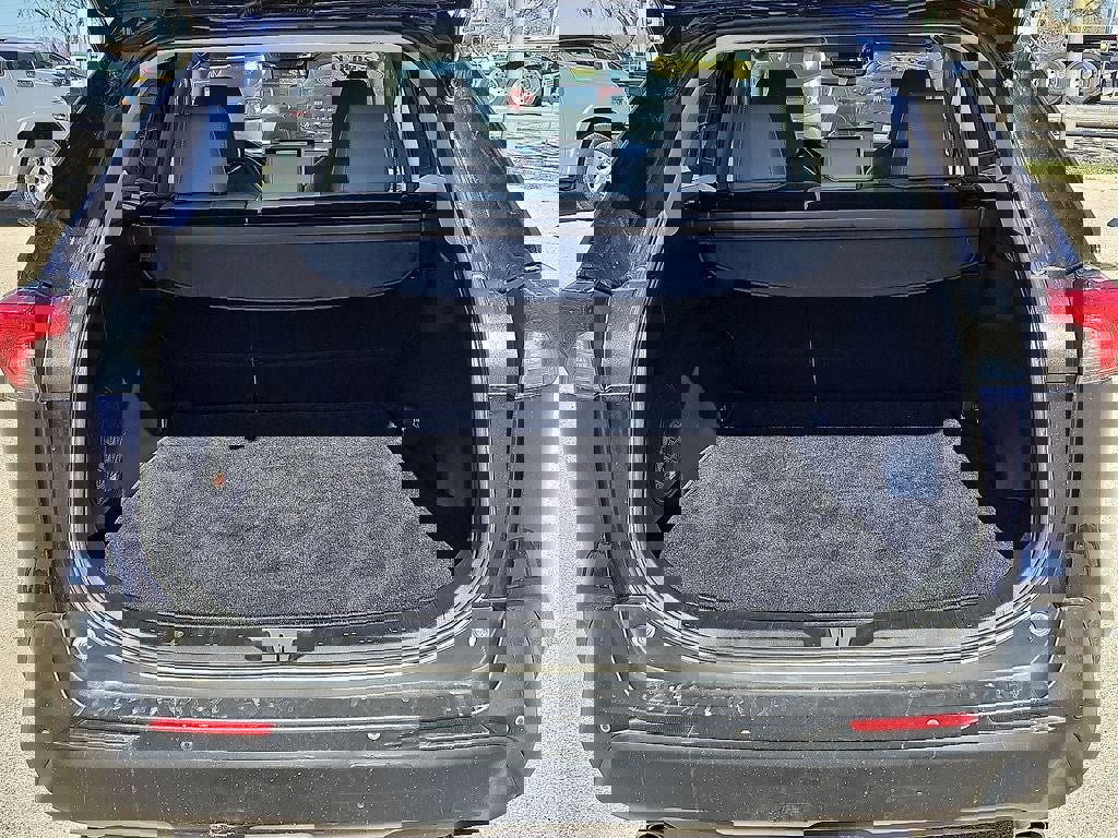 Used 2021 Toyota RAV4 XLE Premium image 14