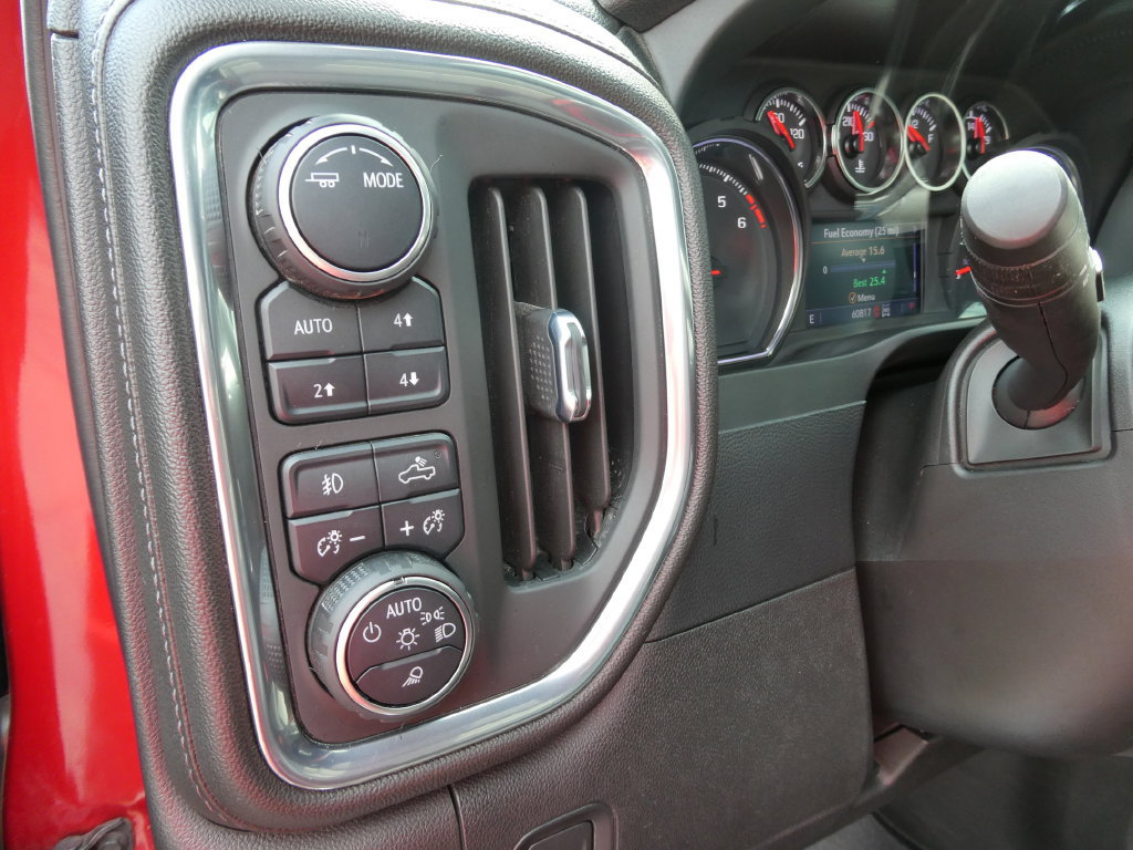 Certified 2022 Chevrolet Silverado 1500 LT Trail Boss w/ LT Trail Boss Premium Package AWD/4WD image 26