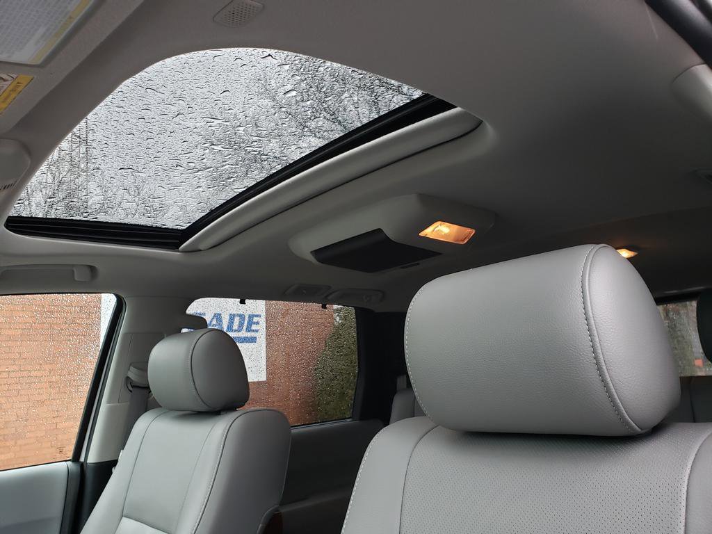 Used 2022 Toyota Sequoia Platinum image 10