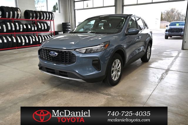 Used 2023 Ford Escape Active w/ Tech Pack #2 AWD/4WD image 1