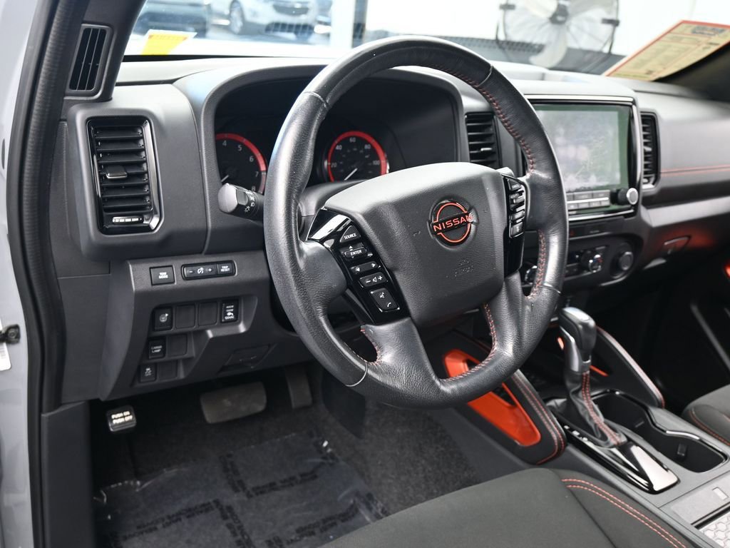 Used 2022 Nissan Frontier Pro-X image 14