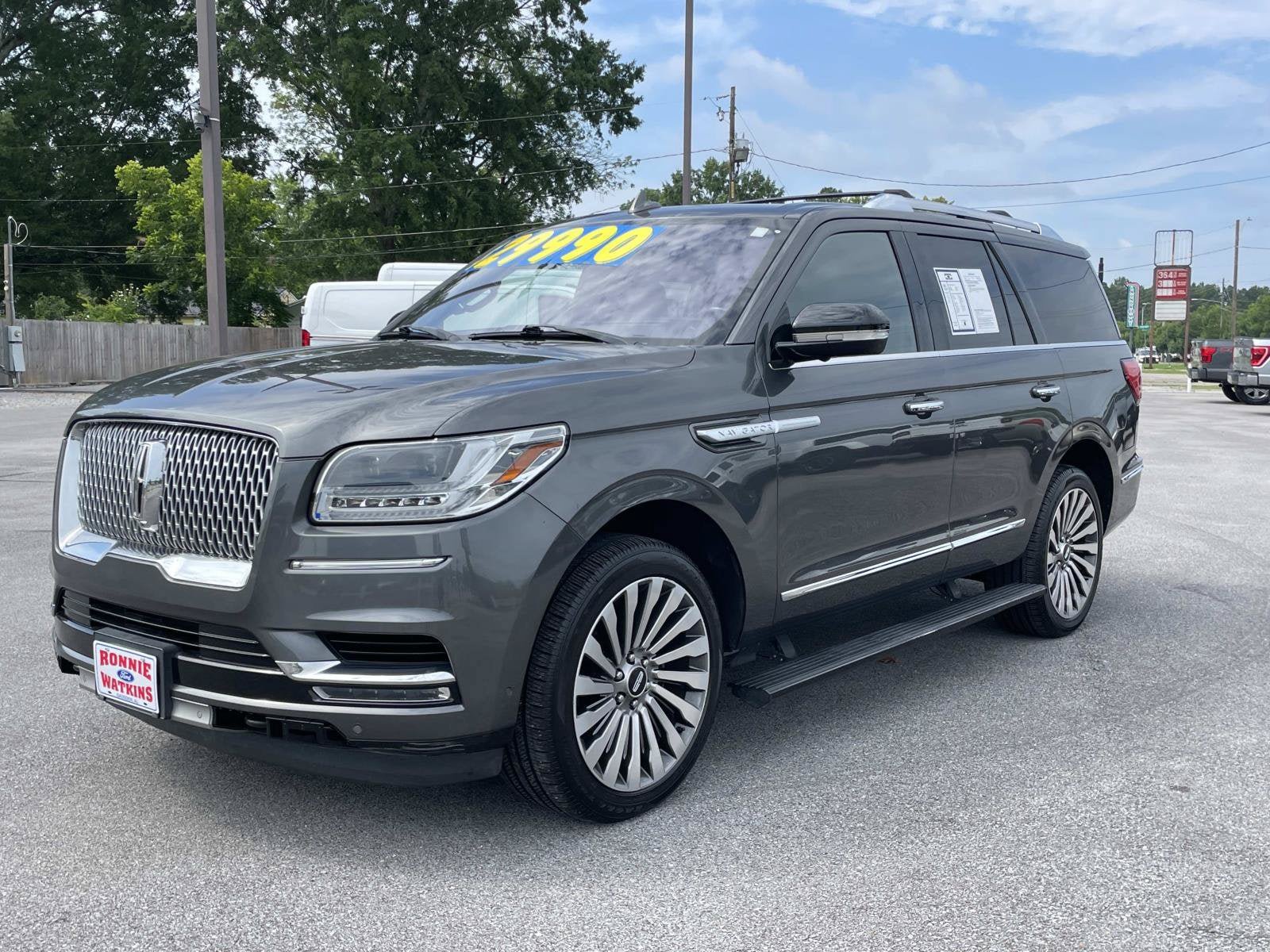 Used 2018 Lincoln Navigator Reserve w/ Technology Package AWD/4WD image 9
