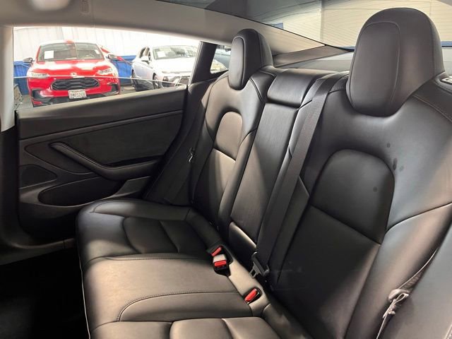 Used 2020 Tesla Model 3 Standard Range Plus image 17