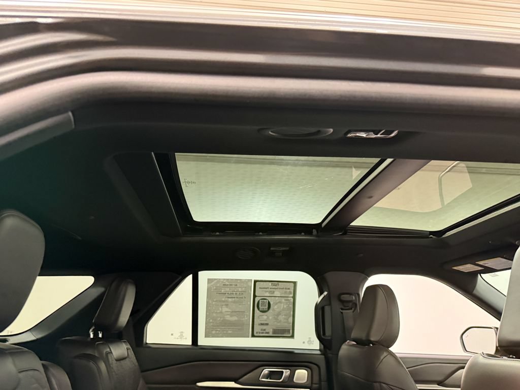 Used 2025 Ford Explorer Platinum w/ LUX Leather Package AWD/4WD image 70
