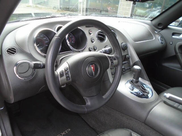 Used 2009 Pontiac Solstice GXP w/ Premium Package image 13