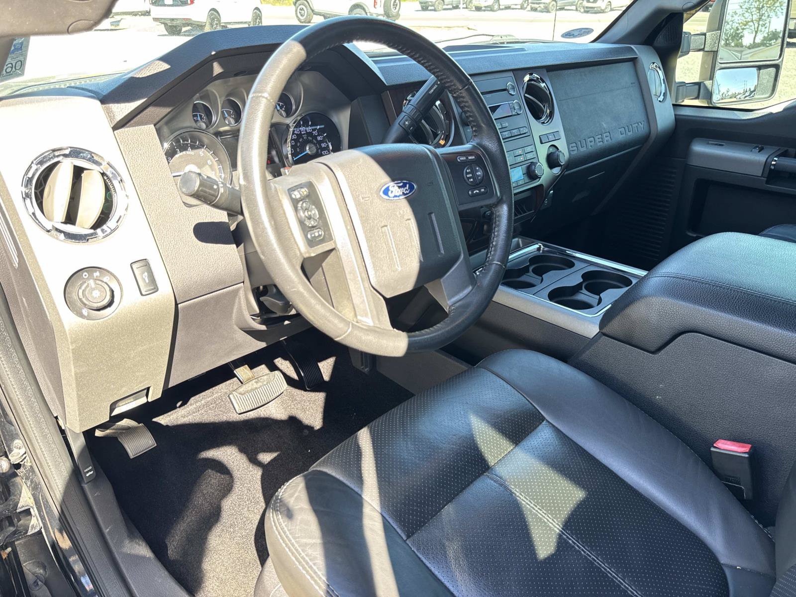 Used 2011 Ford F250 Lariat w/ Lariat Interior Pkg RWD image 17