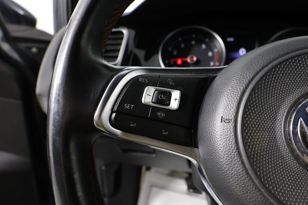 Used 2020 Volkswagen GTI S image 33