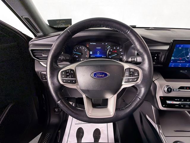 Used 2022 Ford Explorer XLT w/ Equipment Group 202A image 11