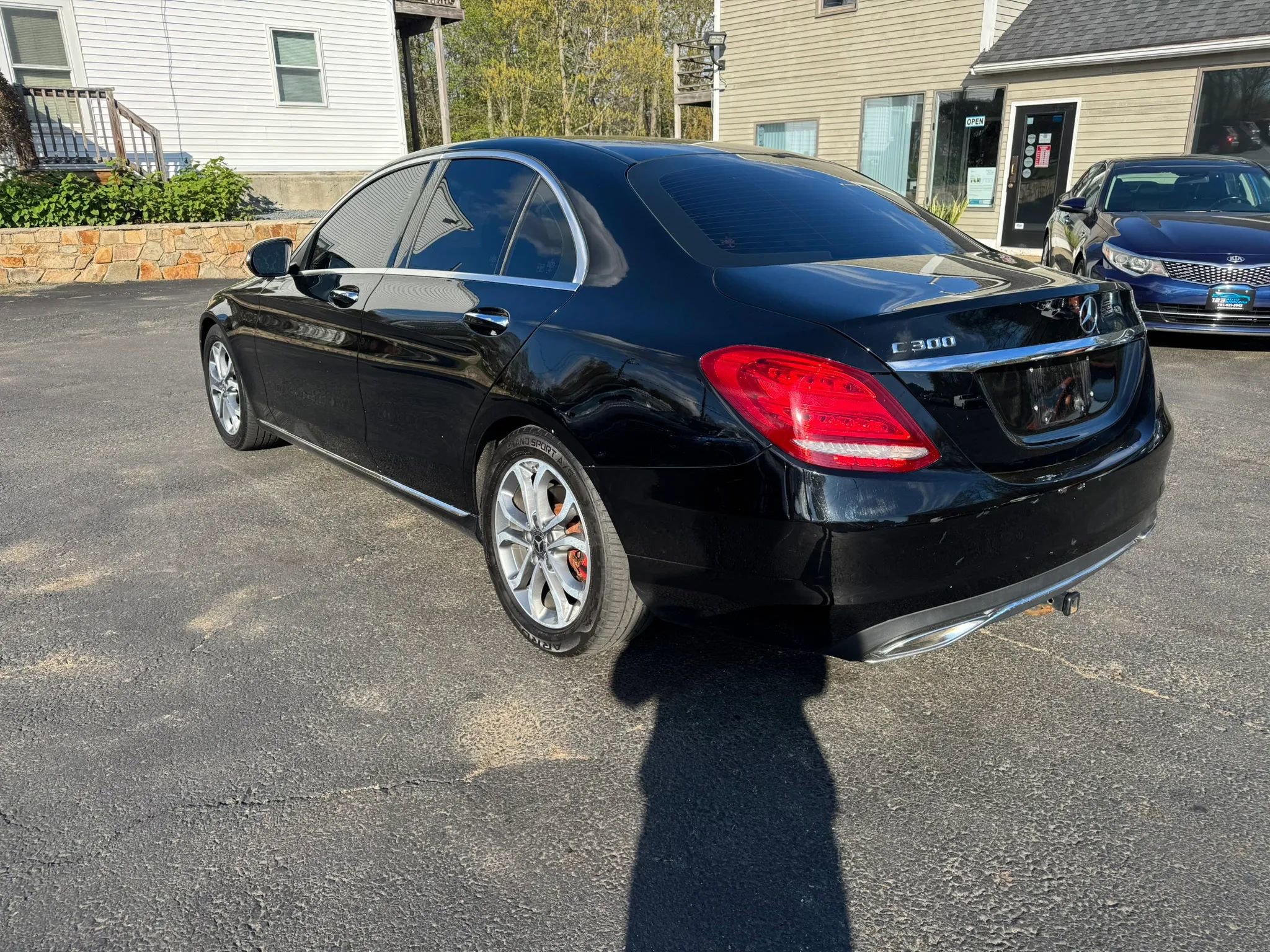 Used 2015 Mercedes-Benz C 300 4MATIC Sedan image 5