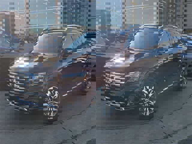 New 2025 Mercedes-Benz GLB 250 image 1