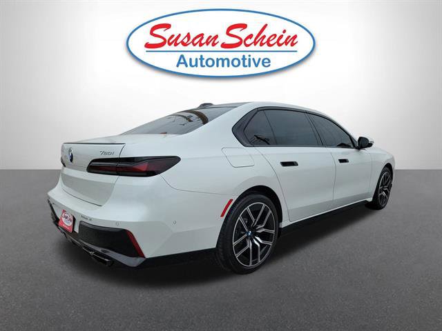 Used 2024 BMW 760i xDrive w/ Premium Package 2 AWD/4WD image 20