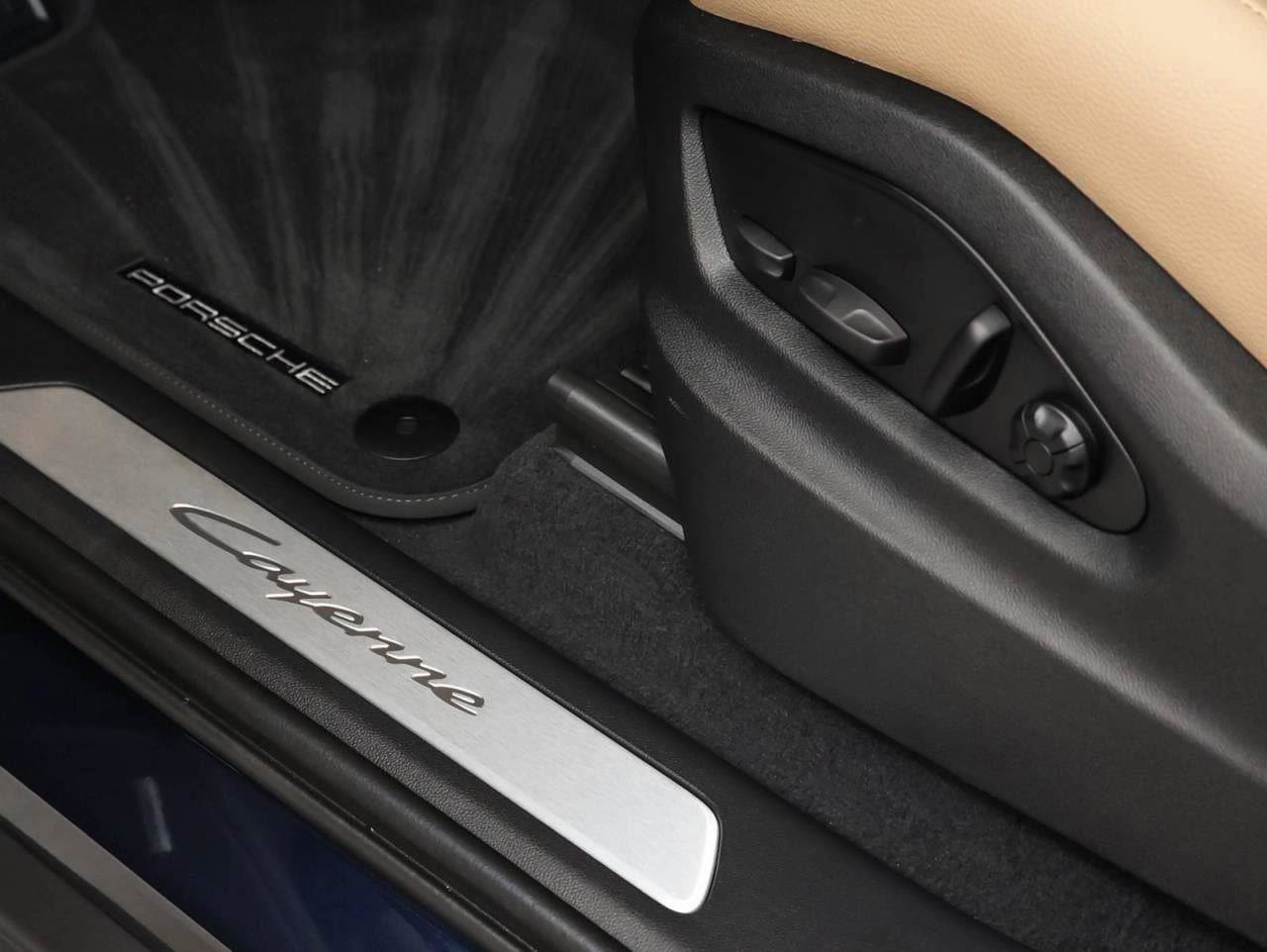 New 2025 Porsche Cayenne image 48