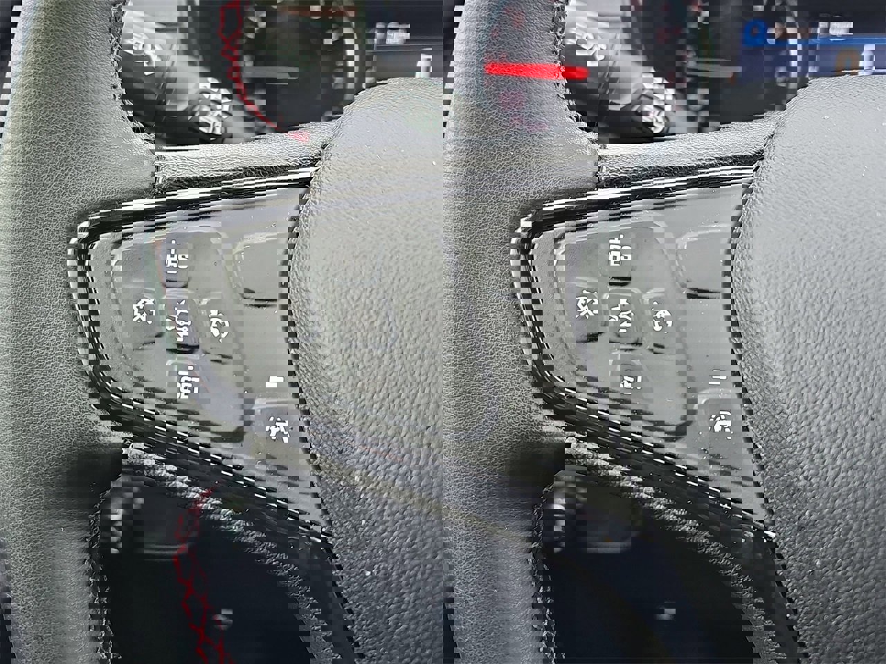 Used 2023 Chevrolet Equinox RS w/ LPO, Floor Liner Package image 17