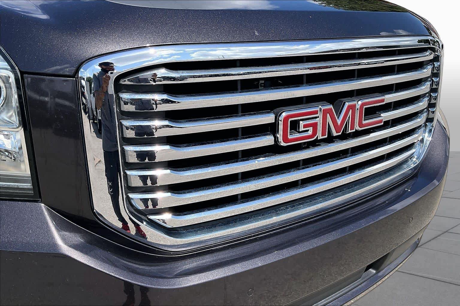 Used 2018 GMC Yukon SLT w/ Premium Edition RWD image 30