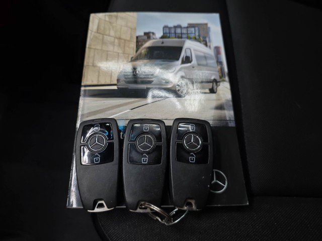 Used 2019 Mercedes-Benz Sprinter 3500 image 34