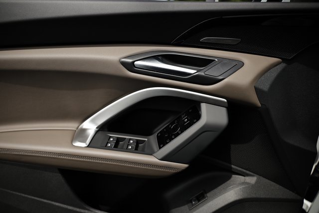 New 2025 Audi Q5 Premium Plus image 16