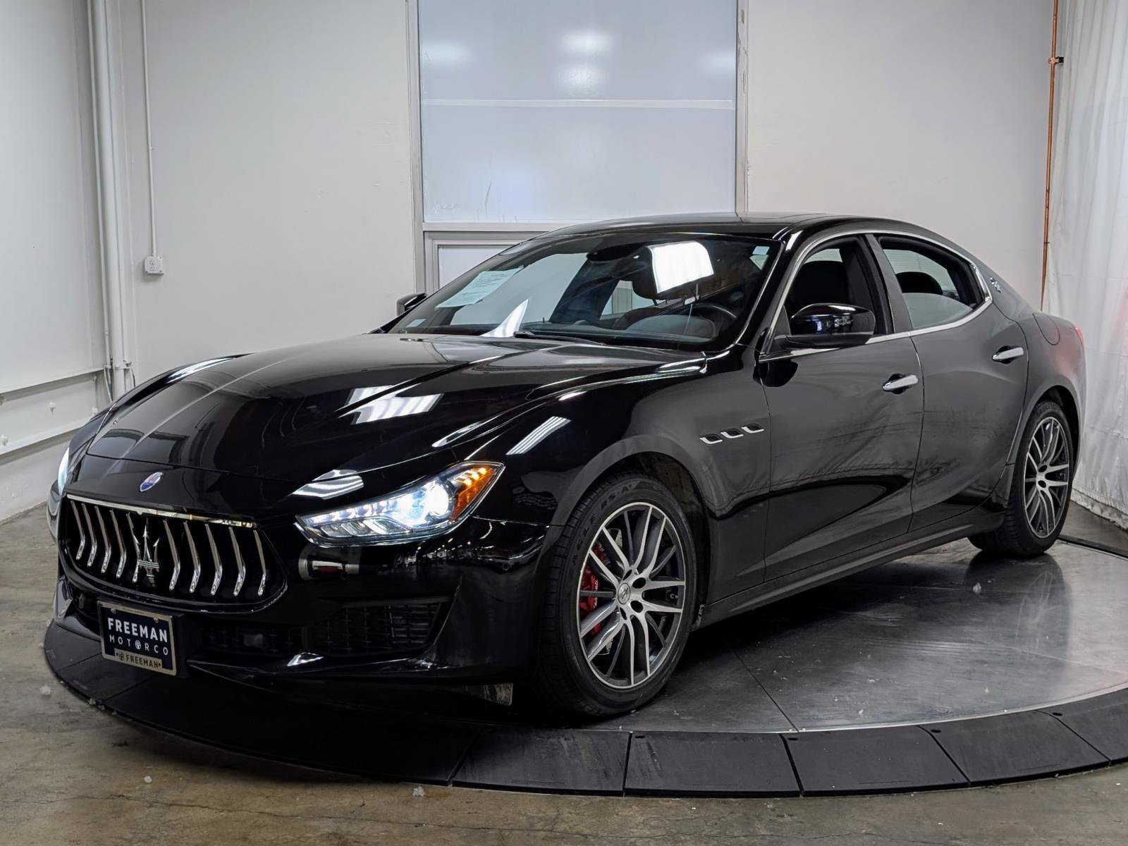 Used 2021 Maserati Ghibli RWD image 3