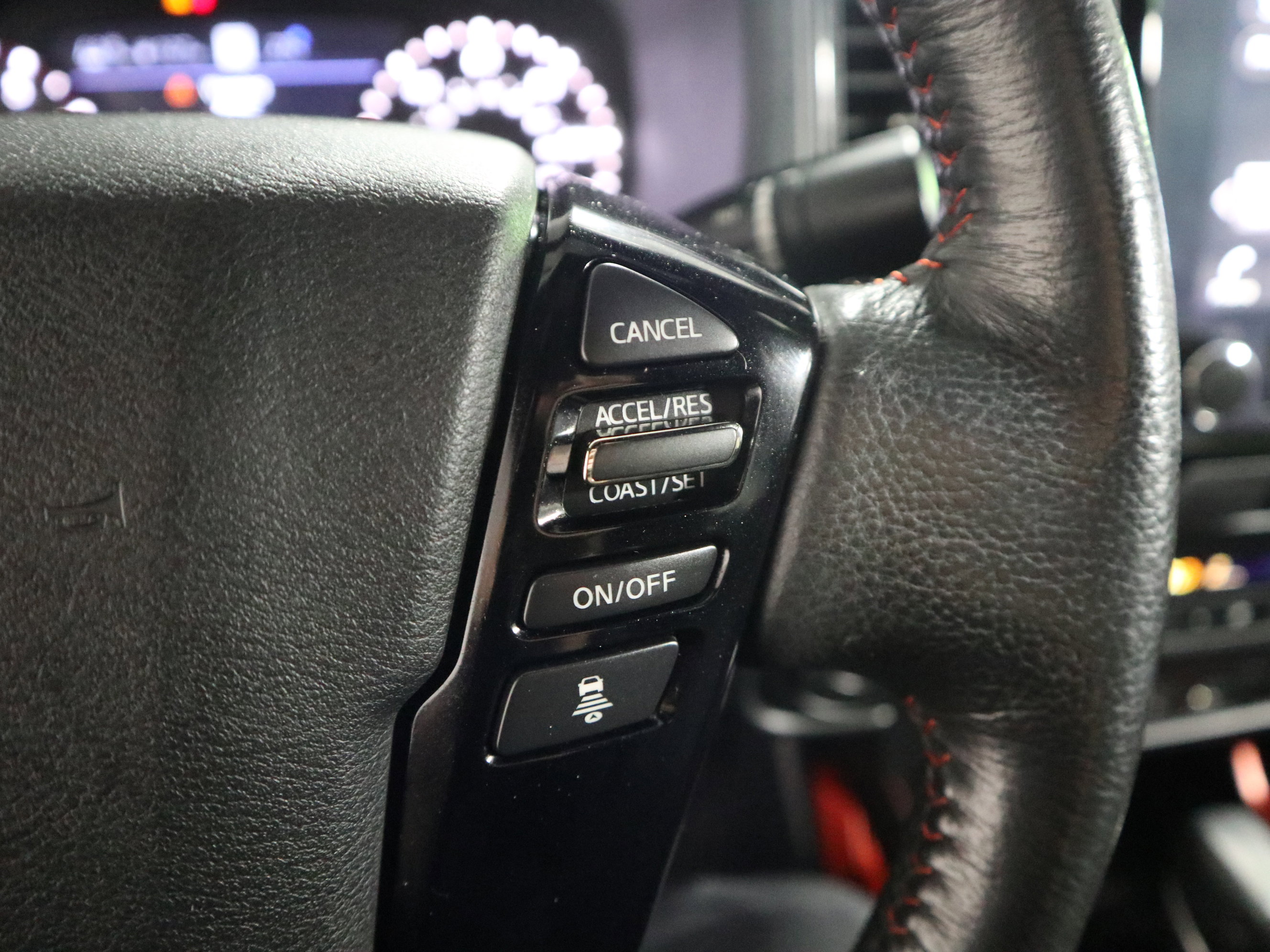 Used 2023 Nissan Frontier Pro-X w/ Technology Package image 28